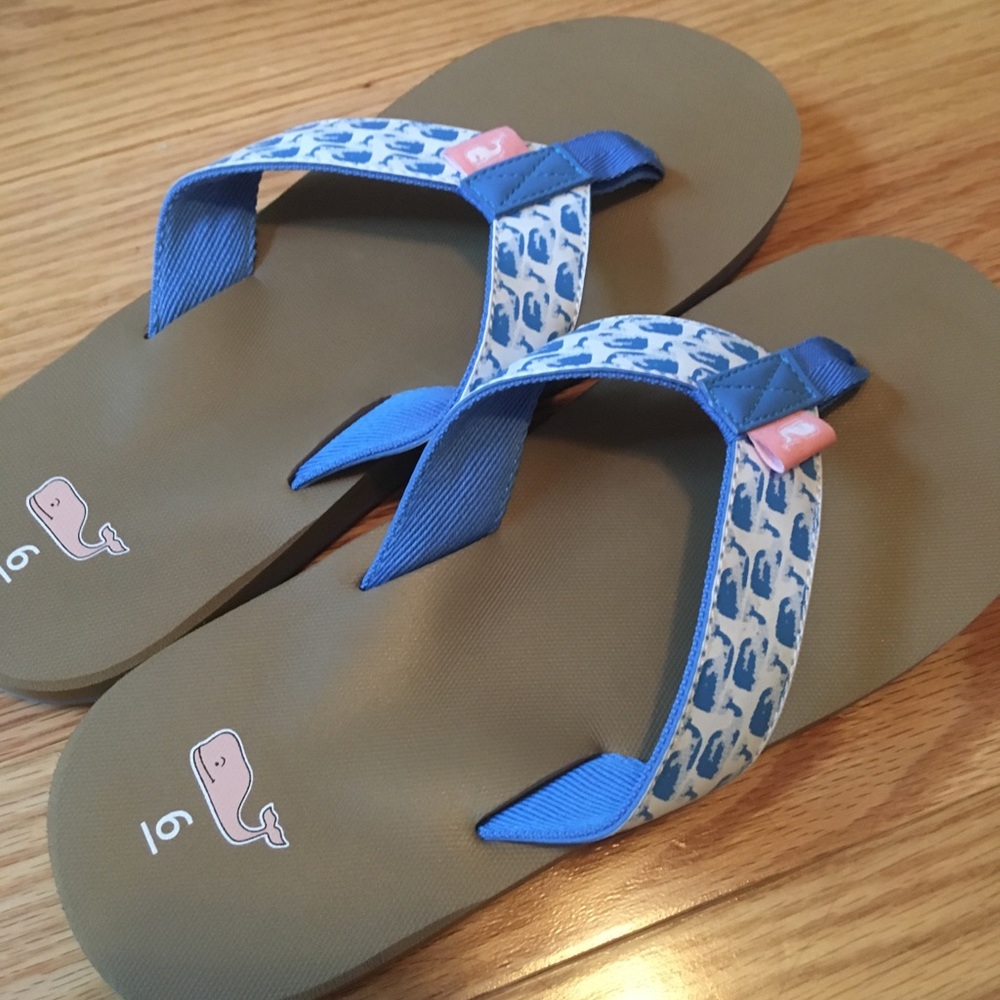 Vineyard Vines Flip Flops